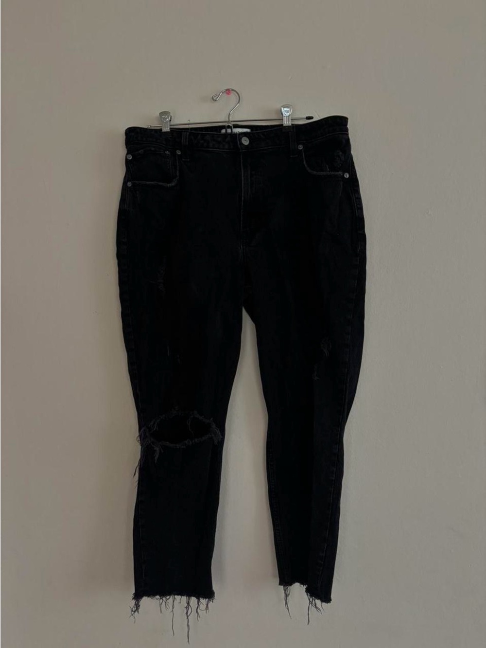 Abercrombie & Fitch Black high rise mom distressed Jeans , curve love 16R/33